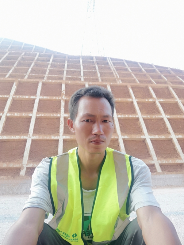 哥们的第一张照片--罗平中老年相亲网